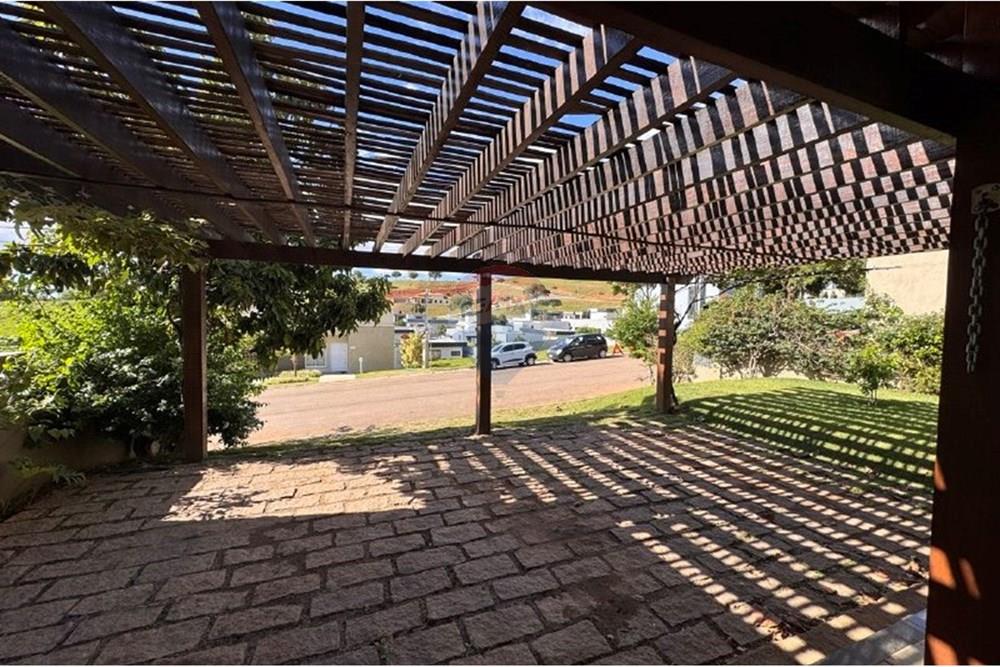 Casa de Condomínio - Venda - Bragança Paulista , São Paulo - 08c48e71-51bd-4628-a8b4-0063124d56a7.jpeg - Garagem - 690041112-8