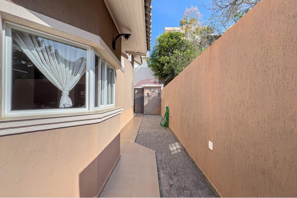 Casa de Condomínio - Venda - Atibaia , São Paulo - lateral casa 2.jpg - Layout aberto - 690471166-1