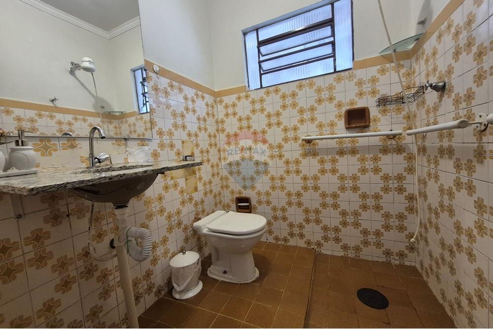 Casa à venda com 5 quartos, 183m² - Foto 16