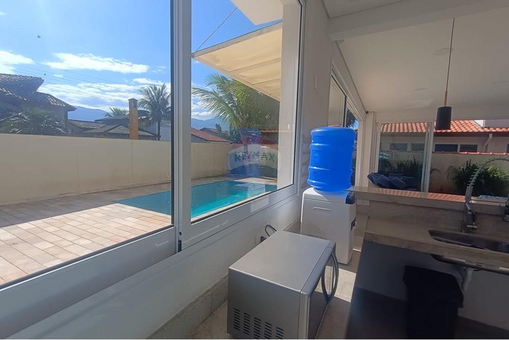 Casa - Venda - Bertioga , São Paulo - casa-com-6-suítes_a-venda-no-Indaiá-Bertioga-remax-690341032-30-corretor-Edivaldo-Santos-foto070.jpg - Cozinha - 690341032-30