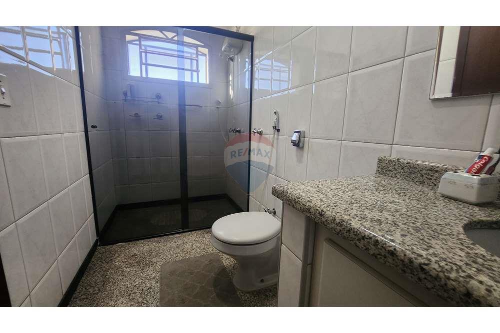 Casa à venda com 3 quartos, 250m² - Foto 69