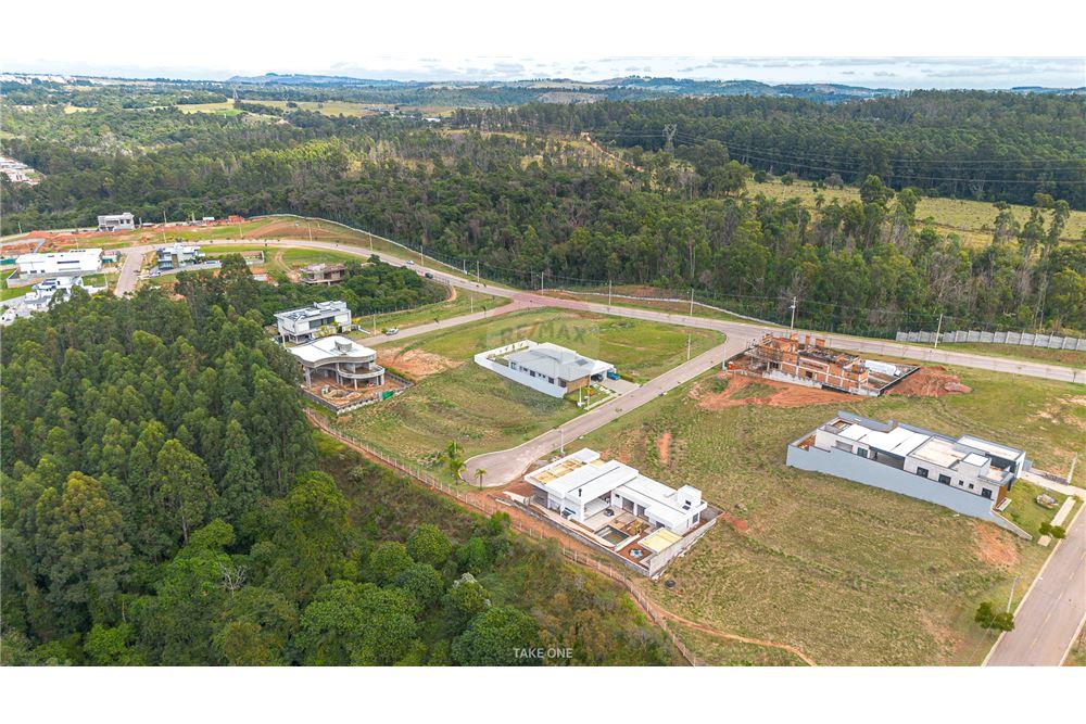 Terreno - Venda - Jundiaí , São Paulo - loteamento com vista permanente para a serra do japi - 690591010-22