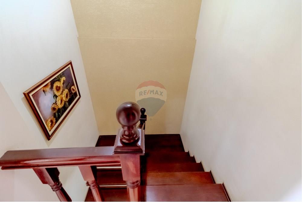 Casa - Venda - Atibaia , São Paulo - RVIV-098.jpg - Saguão - 690471099-13