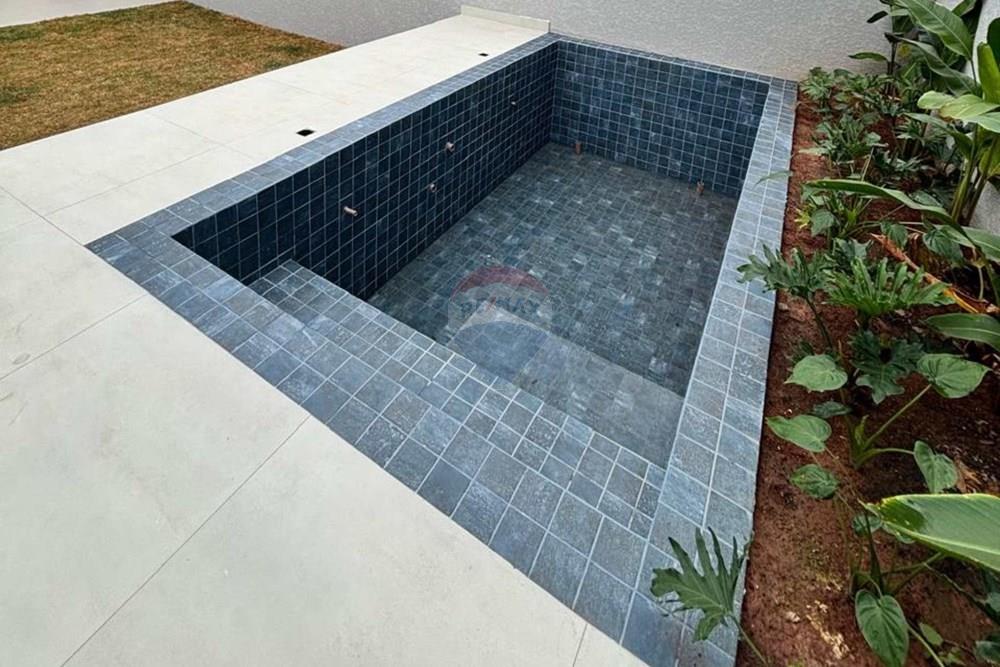 Casa - Venda - Atibaia , São Paulo - Carol - Imóvel vazio 5.jpg - Piscina - 690471017-96