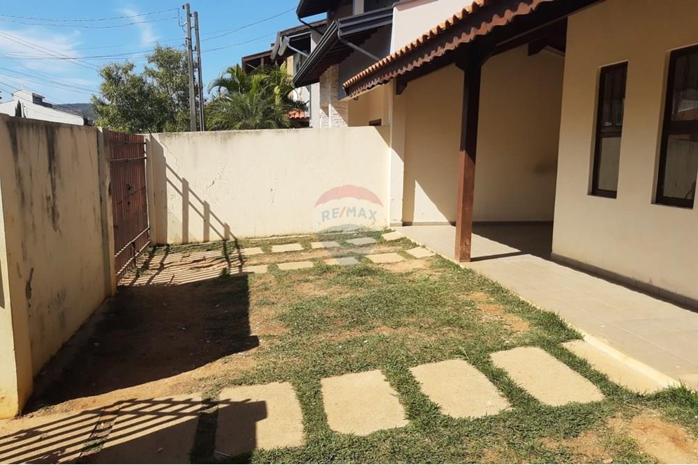Casa de Condomínio - Alugar - Valinhos , São Paulo - be10c444-6bd0-4fad-9031-22055bb2ab1f.jpg - 690851008-527