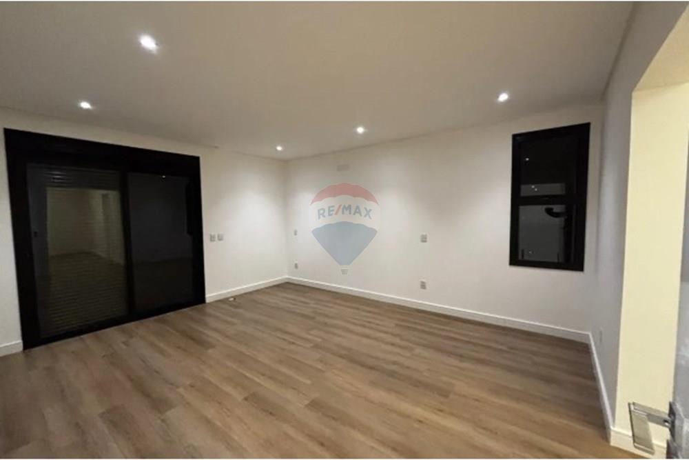 Casa de Condomínio - Venda - Santana de Parnaíba , São Paulo - Captura de tela_3-9-2025_133234_sp.olx.com.br.jpeg - 690951047-56