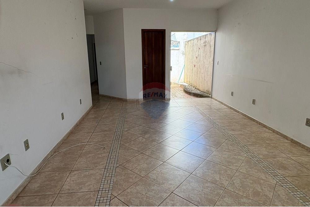 Casa - Venda - Bragança Paulista , São Paulo - WhatsApp Image 2025-09-26 at 20.36.13 (3).jpeg - Sala - 690041001-222