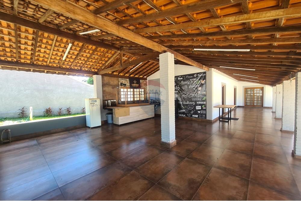 Casa para alugar com 3 quartos, 343m² - Foto 32