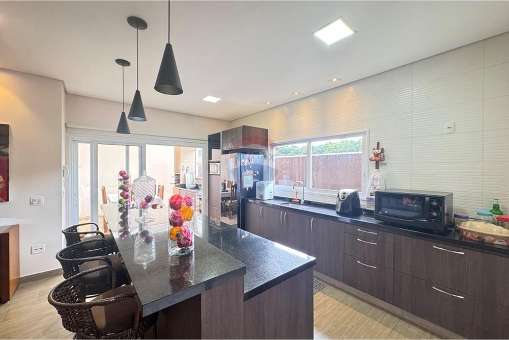 Casa de Condomínio - Venda - Bragança Paulista , São Paulo - photo_5145678160337767371_y.jpg - 690041052-135