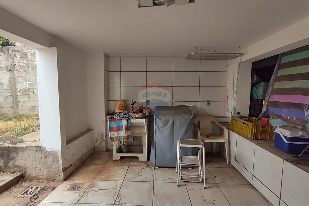Casa para alugar com 2 quartos, 120m² - Foto 8