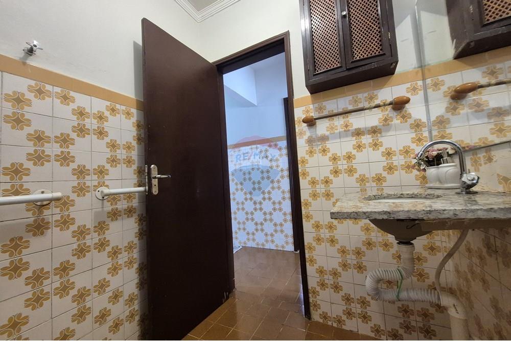Casa à venda com 5 quartos, 183m² - Foto 17