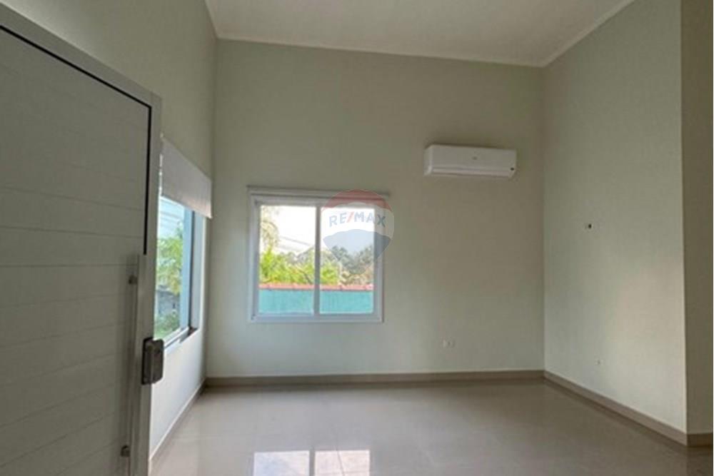 Casa de Condomínio - Alugar - Atibaia , São Paulo - 8386a94c-c649-472c-a460-9f60da1da83d.jpeg - 690471111-98