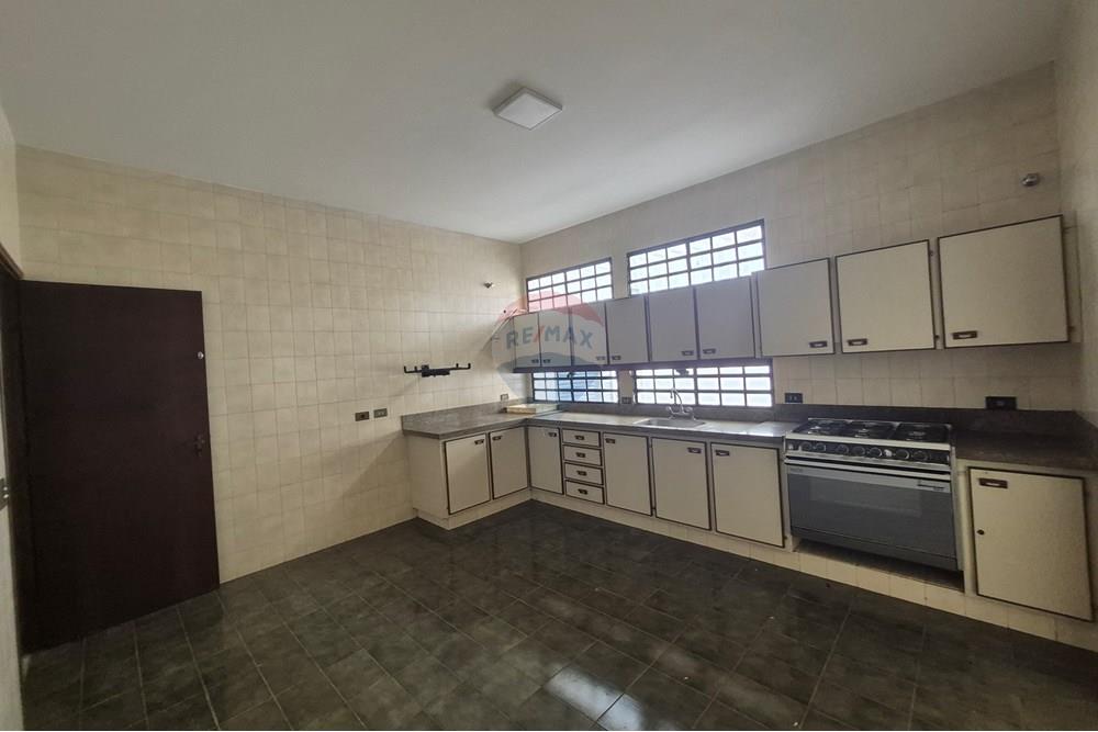 Casa à venda com 5 quartos, 312m² - Foto 21