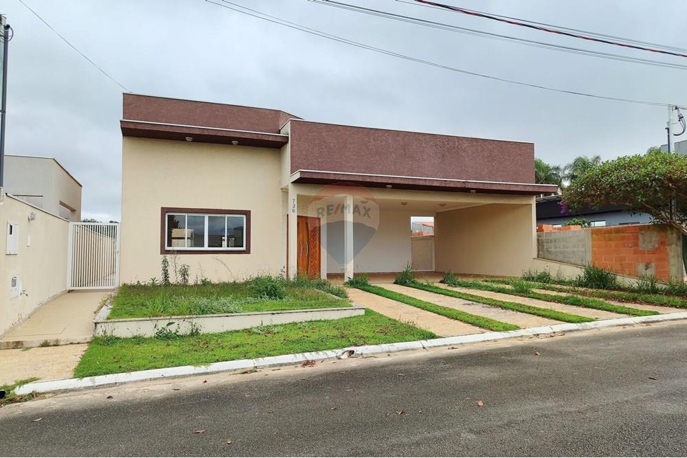 Casa de Condomínio - Alugar - Bragança Paulista , São Paulo - CASA TERREA COND JD FLAMBOYAN 1.jpg - Fachada - 690041049-24