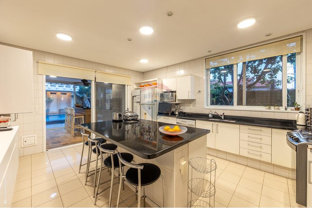 Casa de Condomínio - Venda - Valinhos , São Paulo - TKD-8179.jpg - 690491084-78