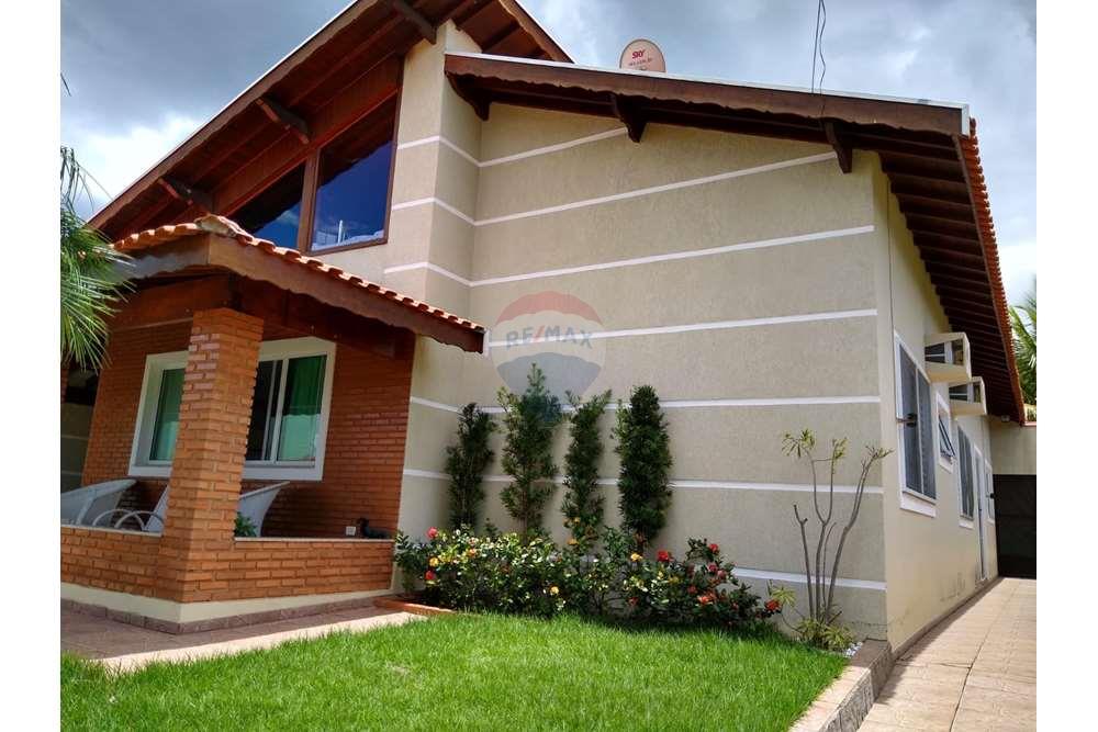 Casa à venda com 4 quartos, 243m² - Foto 4