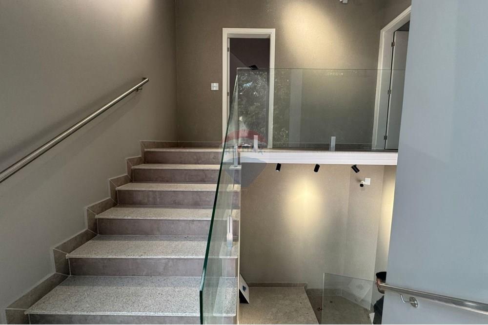 Cj. Comercial/ Sala - Alugar - Valinhos , São Paulo - WhatsApp Image 2025-10-16 at 14.59.47.jpeg - 691091011-94