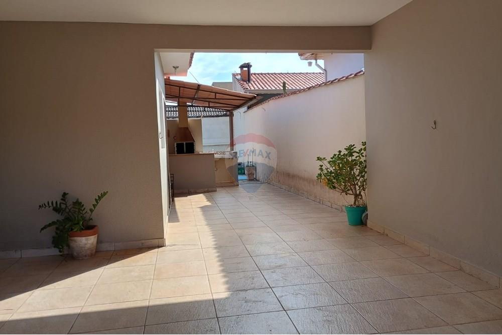 Casa para alugar com 2 quartos, 98m² - Foto 42