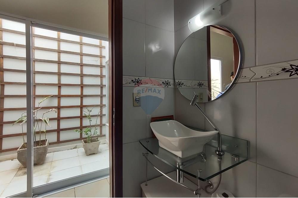 Casa para alugar com 2 quartos, 120m² - Foto 5