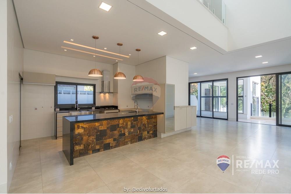 Casa de Condomínio - Alugar - Valinhos , São Paulo - EDI08902EDIVO FURTADO SILVA - RG98002306922 SSPCE - REMAX REDE PRO - 690851099-10 - RESERVA COLONIAL - ROMULO E ELISA_.jpg - 690851099-10