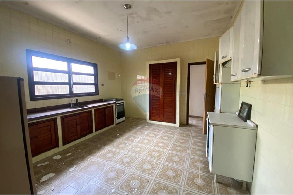 Casa - Venda - Guarujá , São Paulo - PHOTO-2025-12-10-13-48-08 4.jpg - 690501060-783