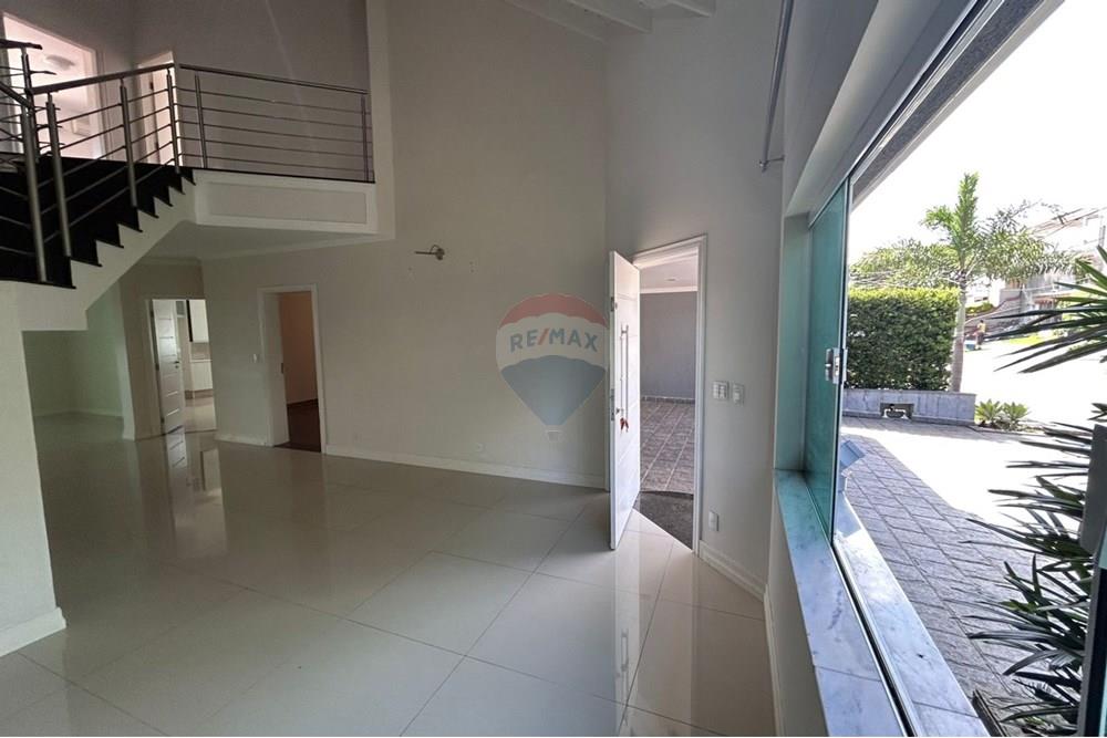 Casa de Condomínio - Alugar - Bragança Paulista , São Paulo - WhatsApp Image 2025-12-03 at 12.02.01.jpeg - Sala - 690041159-16