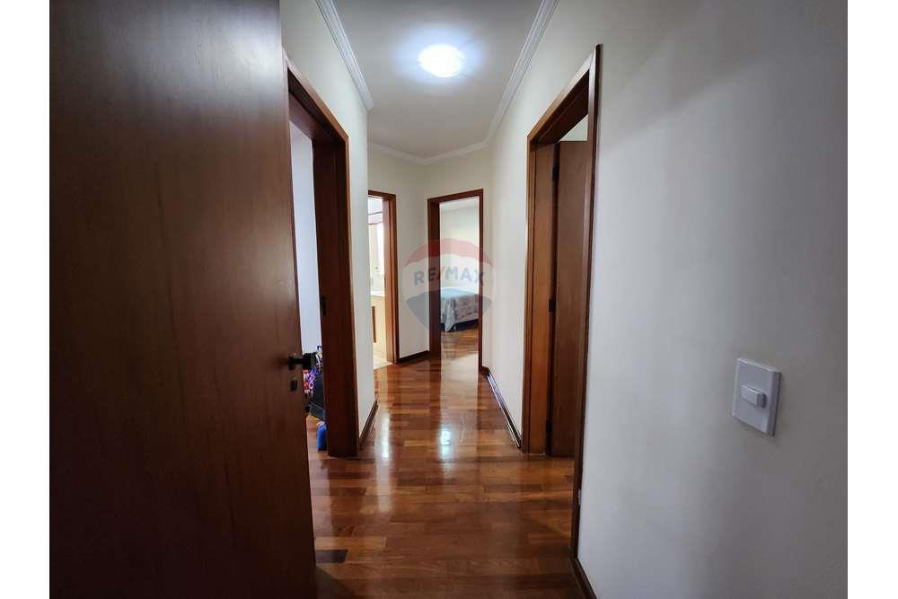 Apartamento à venda com 3 quartos, 157m² - Foto 17