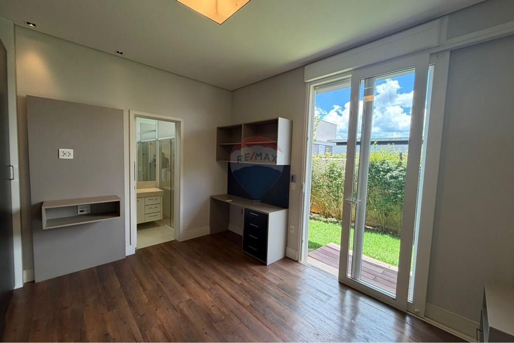 Casa de Condomínio - Alugar - Bragança Paulista , São Paulo - 6fd45941-9a51-44c9-8234-076f3a7cb743.jpeg - 690041127-117