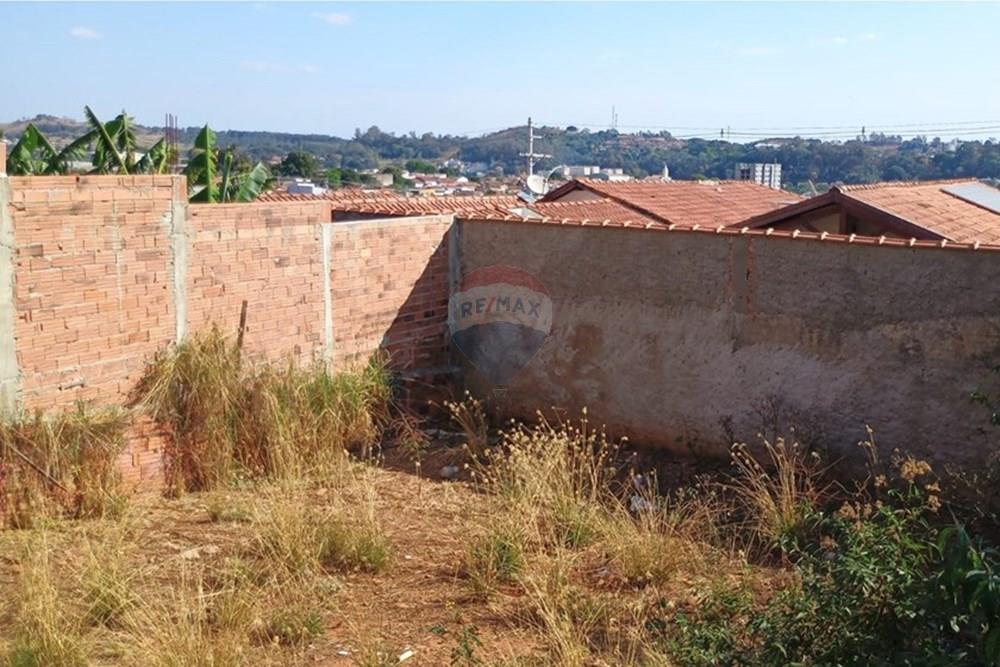 Casa - Venda - Itapira , São Paulo - 4516fd48-9b18-4b0f-8545-317cbb11f154.jpeg - Quintal - 690291094-12