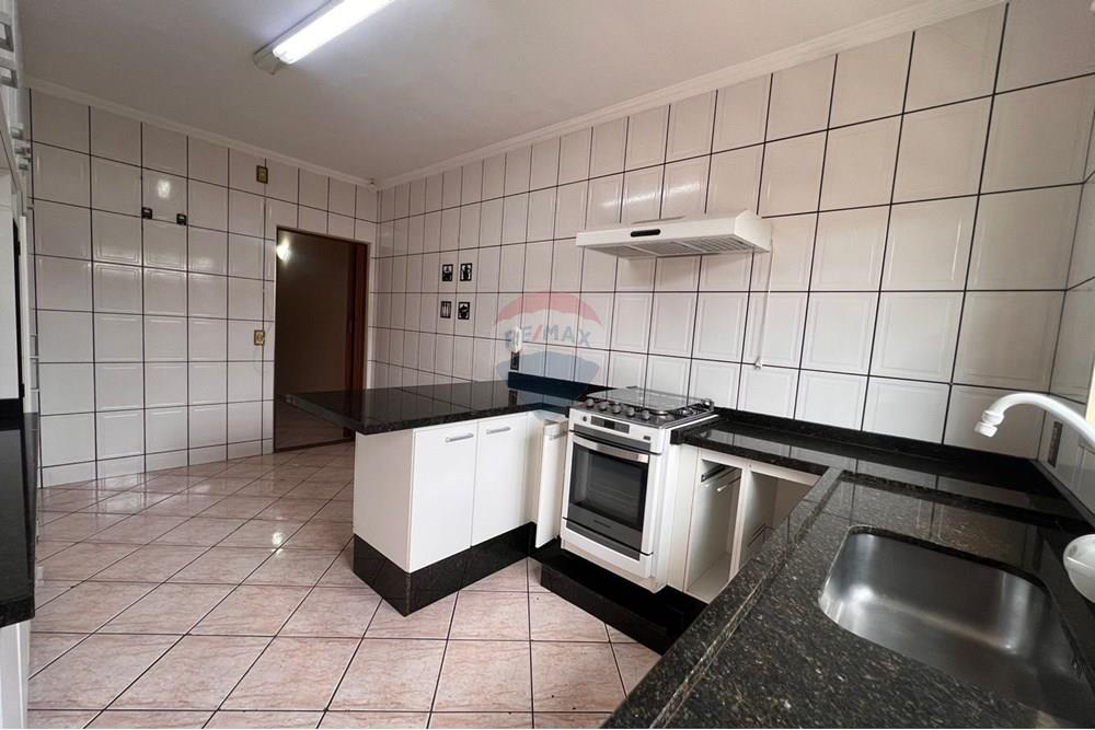 Casa - Alugar - Bragança Paulista , São Paulo - WhatsApp Image 2025-12-09 at 12.24.32 (3).jpeg - 690041104-12