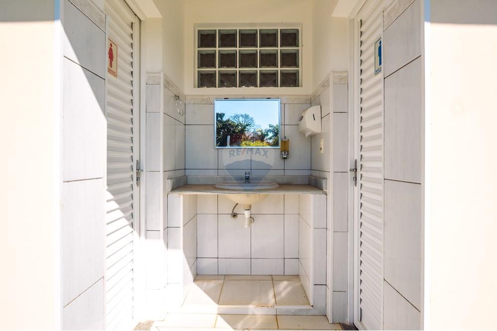 Chácara / Sítio / Fazenda - Venda - Indaiatuba , São Paulo - IMG_8130.jpg - Banheiro - 690471119-51