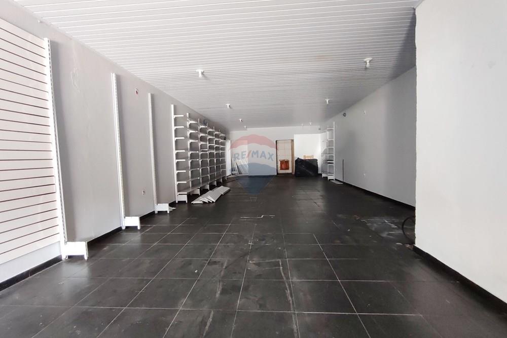 Ponto Comercial - Alugar - Bragança Paulista , São Paulo - SALÃO COM AGUAS CLARAS 9.jpg - 690041049-82