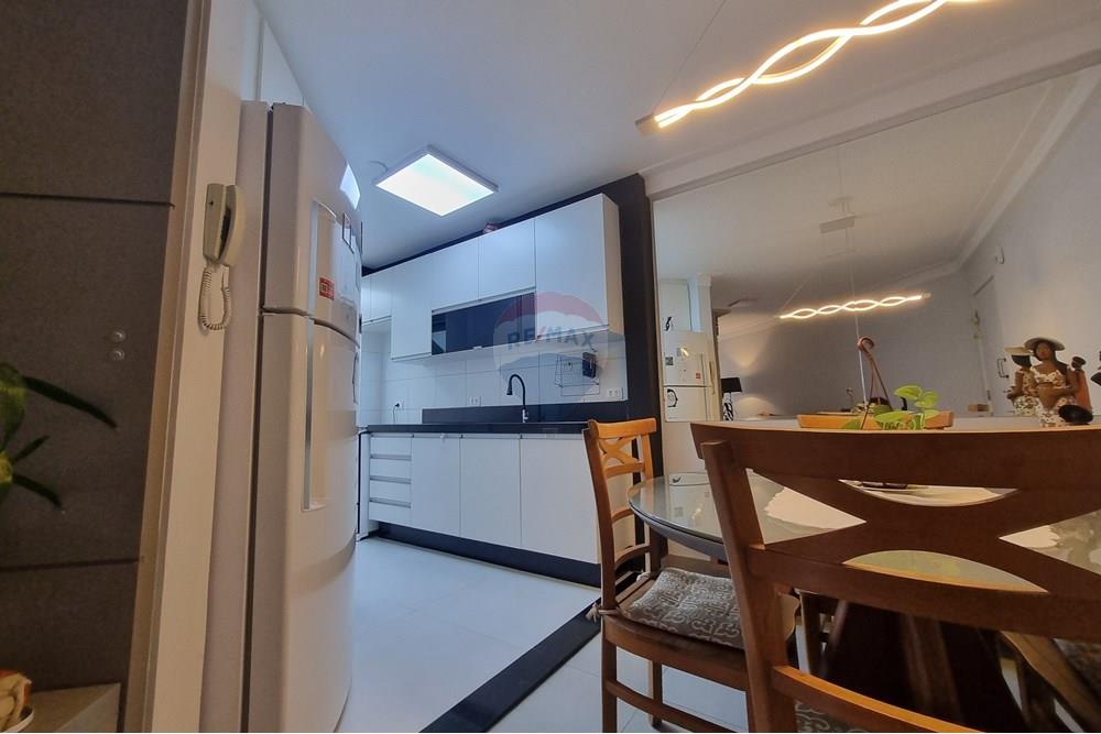 Apartamento à venda com 2 quartos, 62m² - Foto 31