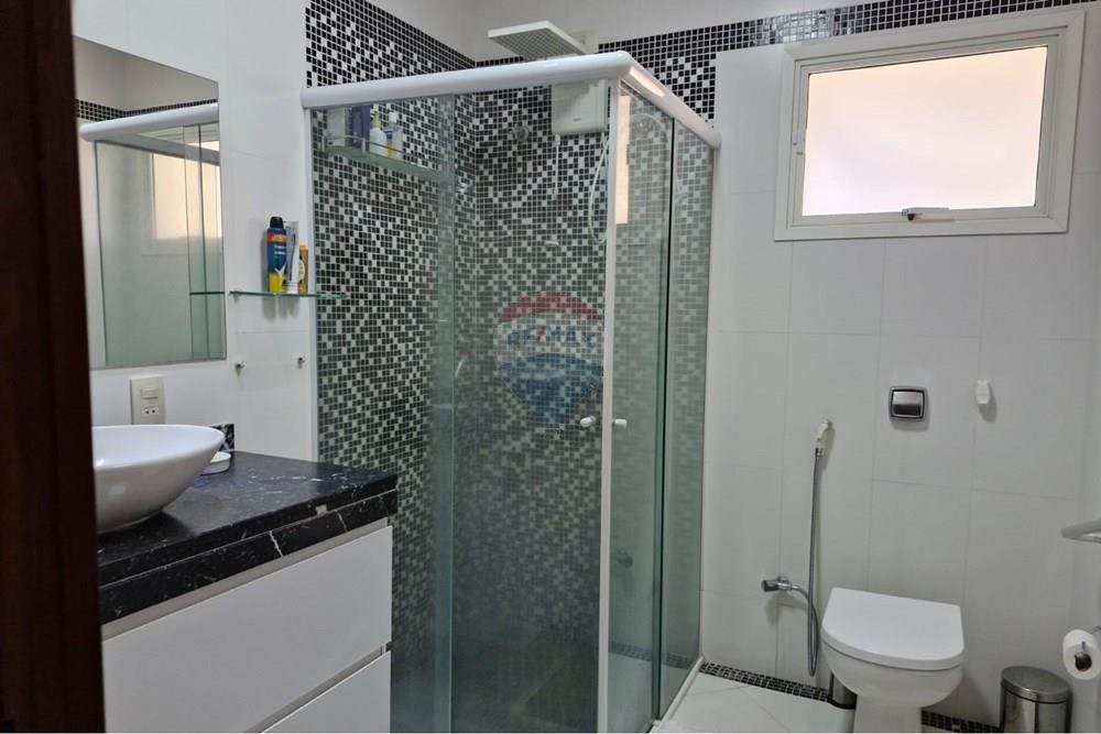 Casa de Condomínio - Alugar - Valinhos , São Paulo - Banho suíte 3.jpeg - 690851002-144