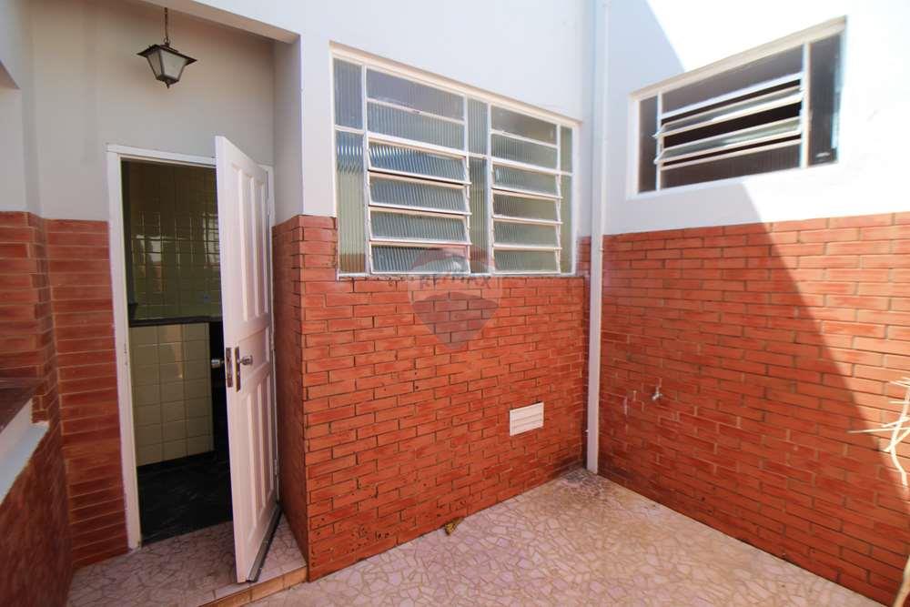 Casa para alugar com 3 quartos, 242m² - Foto 22