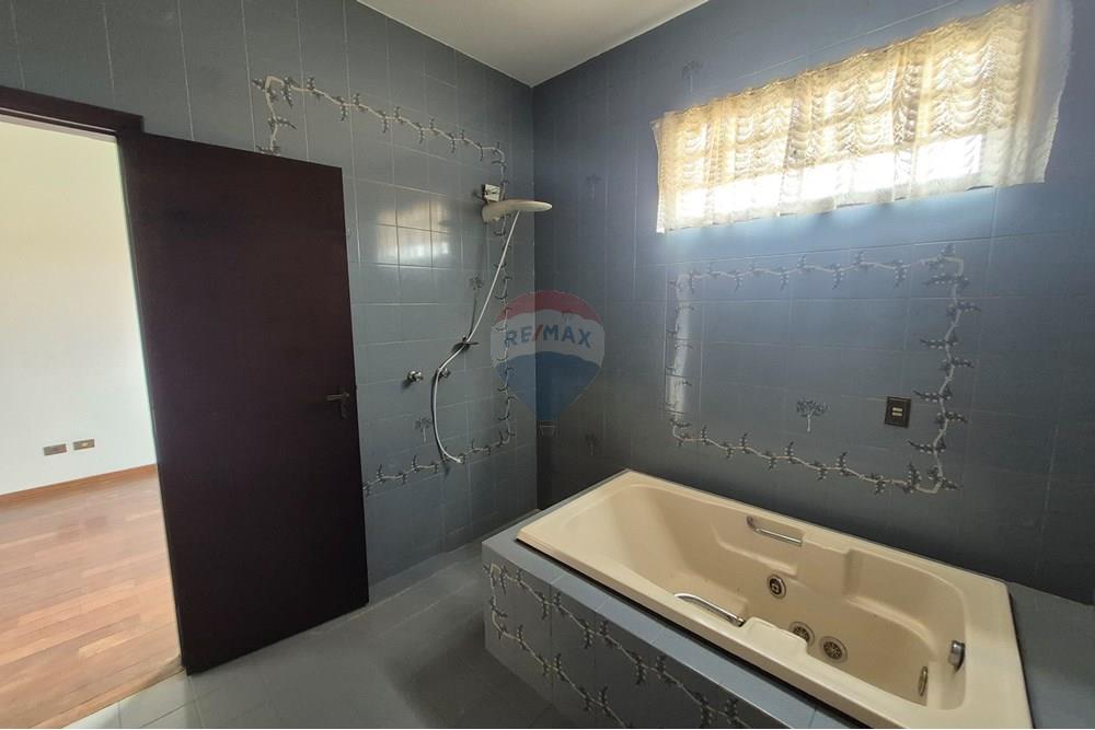 Casa à venda com 5 quartos, 312m² - Foto 31