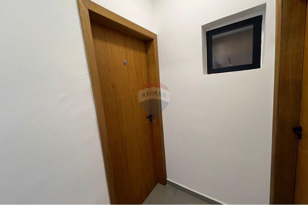 Cj. Comercial/ Sala - Alugar - Bragança Paulista , São Paulo - IMG-20251006-WA0042.jpg - 690041127-53