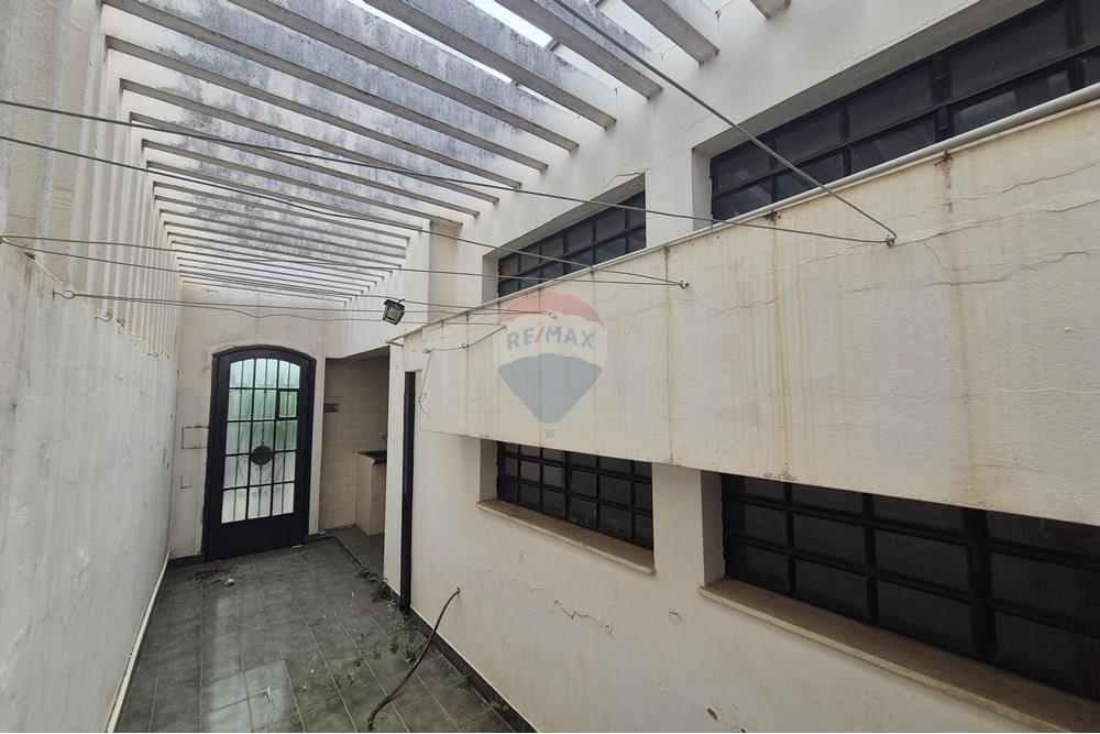 Casa à venda com 5 quartos, 312m² - Foto 26