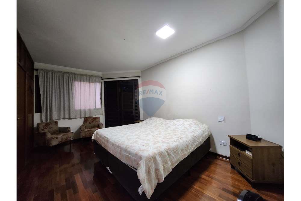 Apartamento à venda com 3 quartos, 157m² - Foto 31