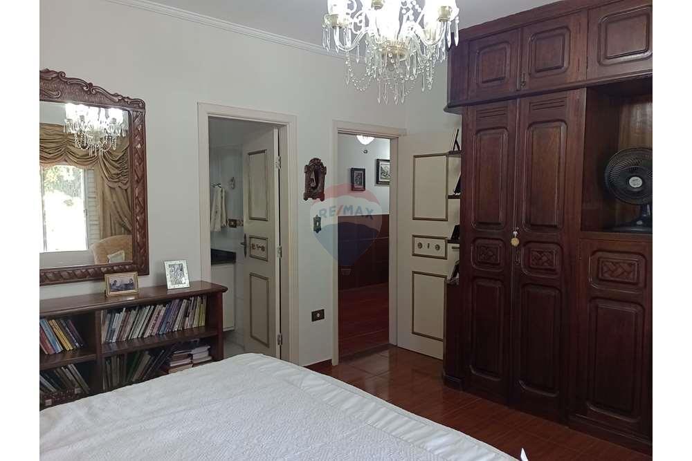 Casa à venda com 5 quartos, 199m² - Foto 42