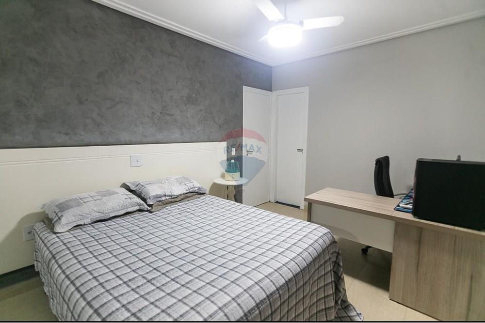 Casa para alugar com 5 quartos, 450m² - Foto 32