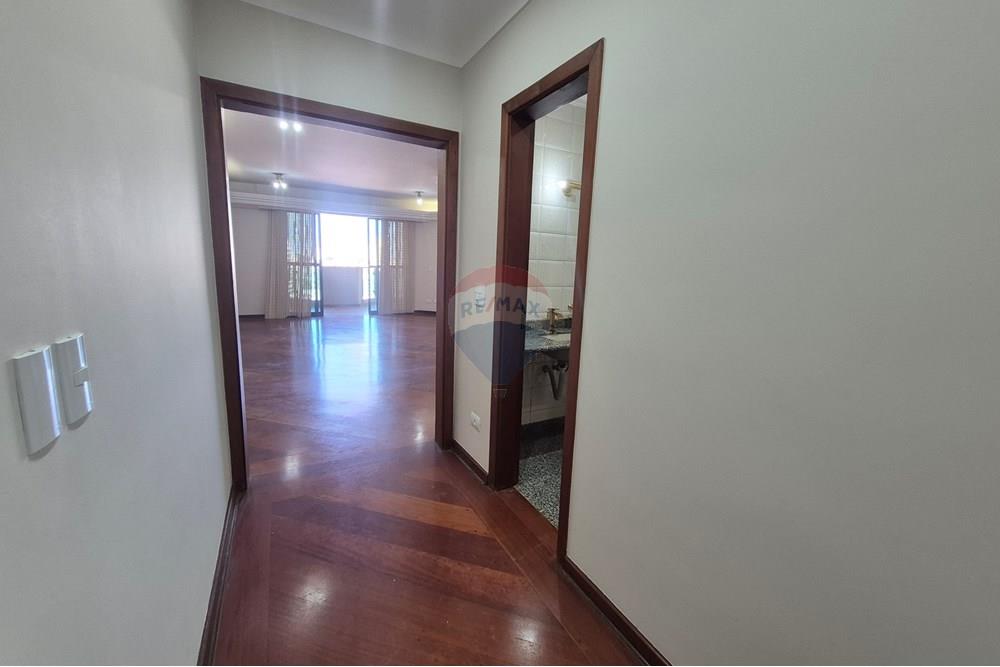 Apartamento à venda com 4 quartos, 221m² - Foto 31
