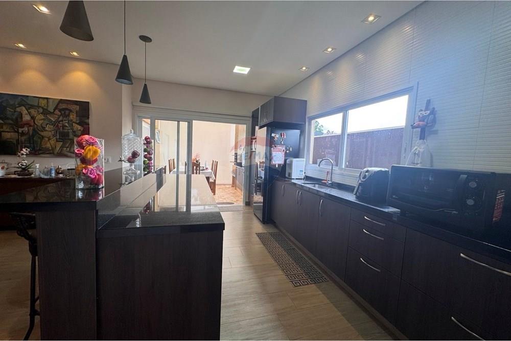 Casa de Condomínio - Venda - Bragança Paulista , São Paulo - photo_5145678160337767375_y.jpg - 690041052-135