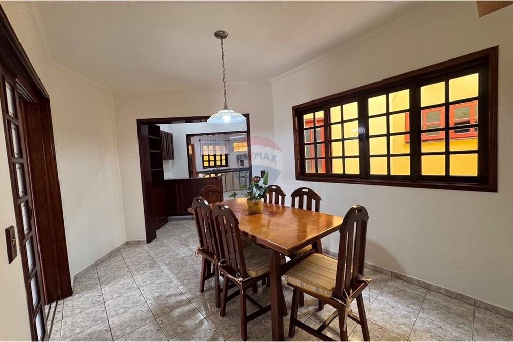 Casa - Venda - Bragança Paulista , São Paulo - photo_2026-01-28_15-30-58.jpg - Sala de jantar - 690041052-136