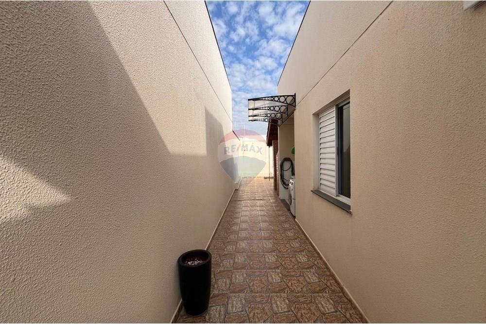 Casa para alugar com 2 quartos, 60m² - Foto 14