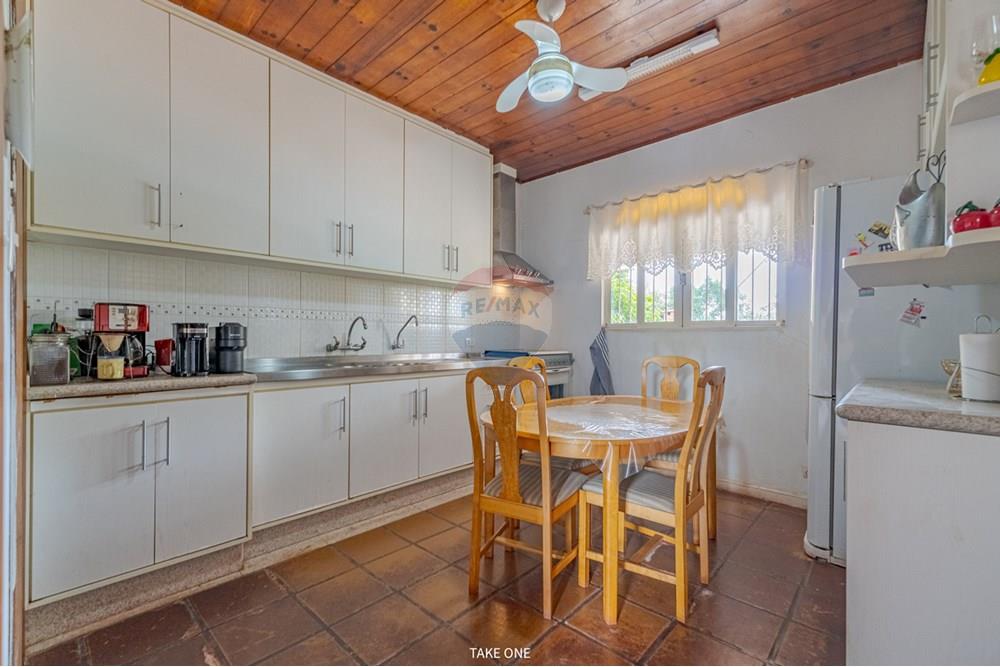 Casa - Venda - Americana , São Paulo - Casa à venda na Praia dos Namorados em Americana com acesso à represa, casa de barcos, piscina,  (20).jpg - Cozinha - 690231077-36