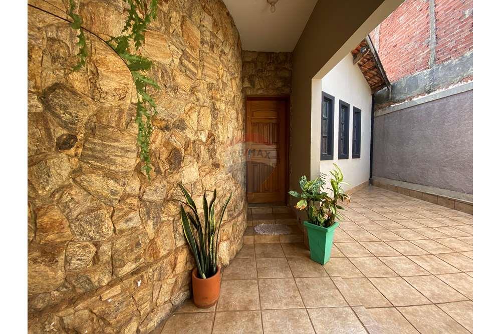 Casa à venda com 3 quartos, 174m² - Foto 8