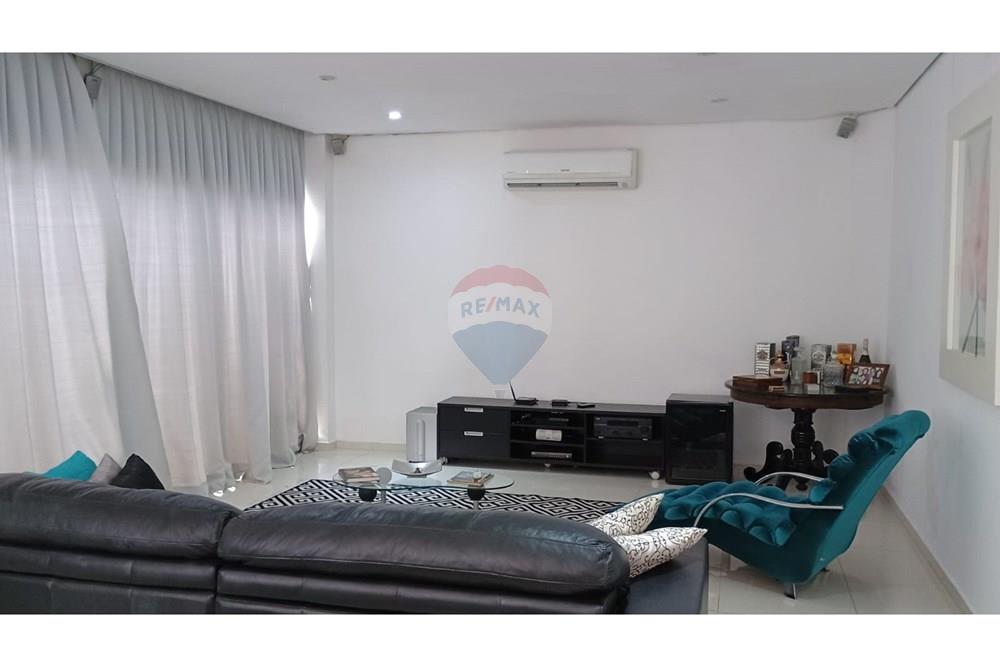 Casa à venda com 3 quartos, 256m² - Foto 14
