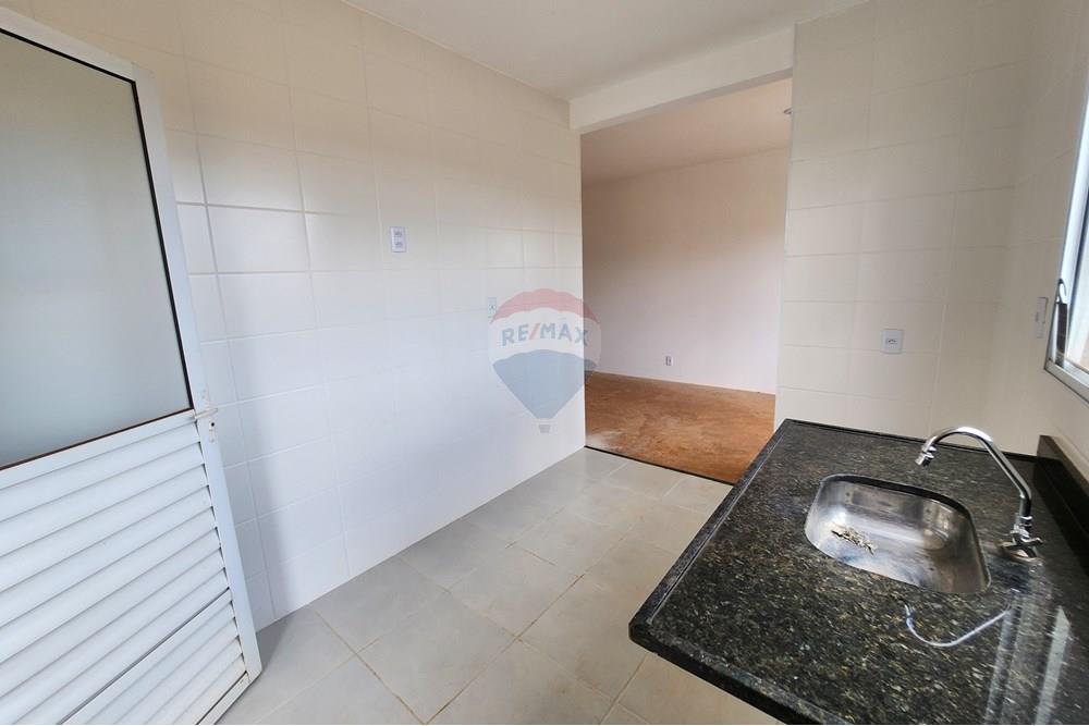 Casa à venda com 2 quartos, 62m² - Foto 52