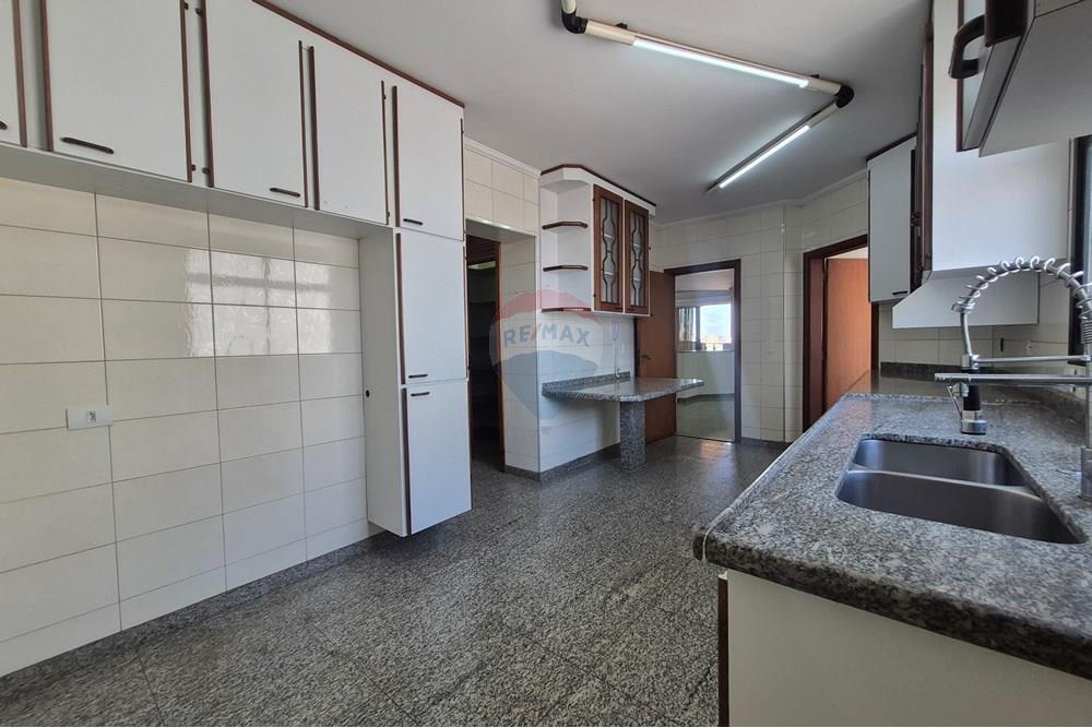 Apartamento à venda com 4 quartos, 221m² - Foto 76